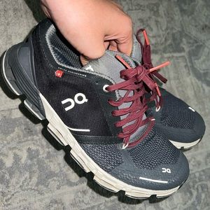 On running, Cloud shoes women’s size 9